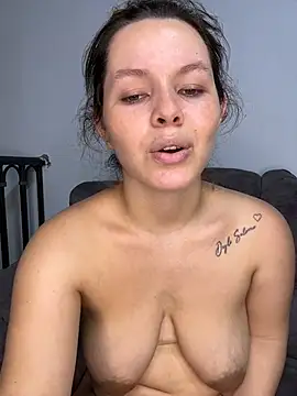 Chat +18 de miacarrot ao vivo