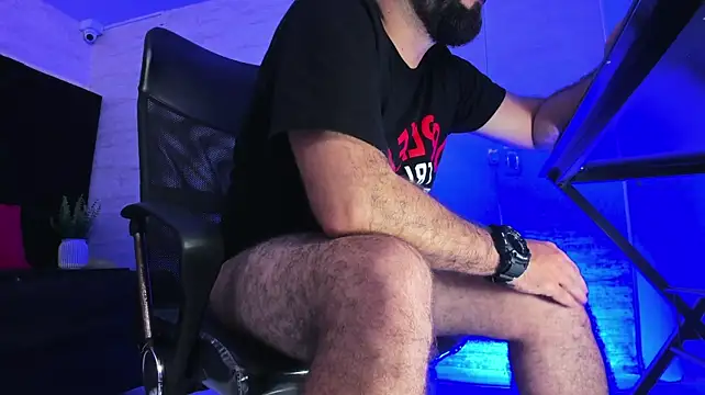 jhon_bear03 Adlı Modelin Canlı XXX Sohbeti