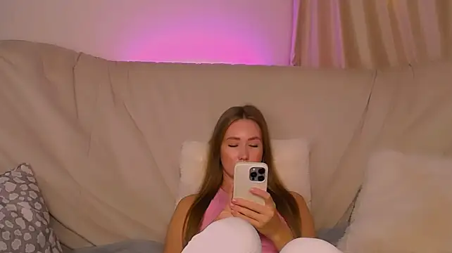 EllyColins Live XXX-Chat