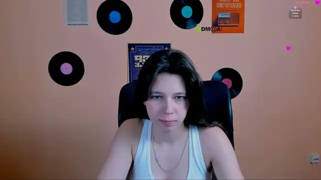 aria_wild_'s Live XXX Chat