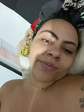 Czat XXX na żywo – Chloe_Leaozinho
