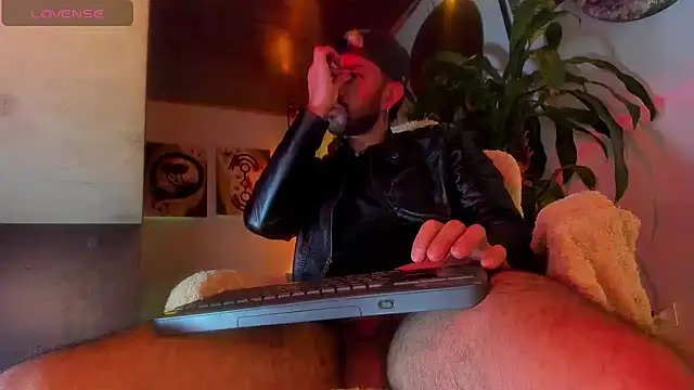 LatinMilk_'s Live XXX Chat