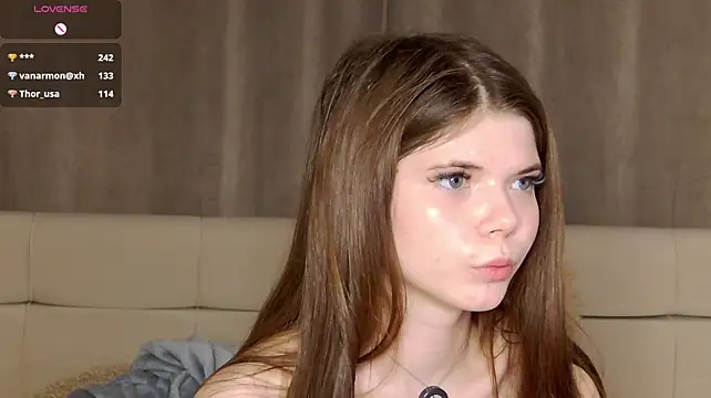 Maytaai Show in webcam