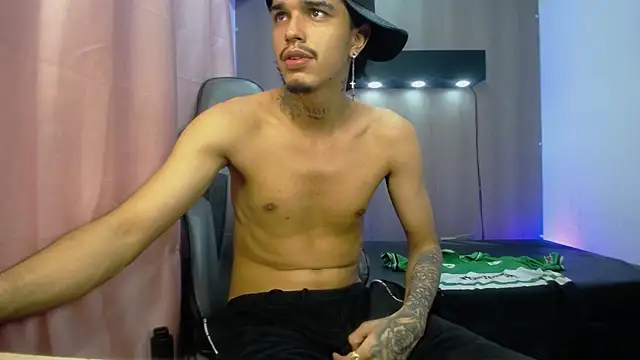 Chat XXX ao vivo de Tayson_Hot
