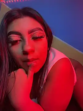 Laulin_TayyyX – Live XXX-chat