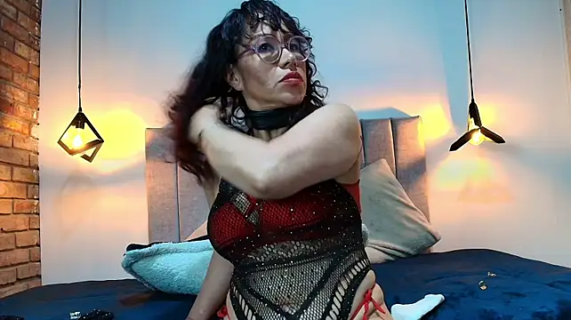 XXX chat uživo modela Charlot_Milf__