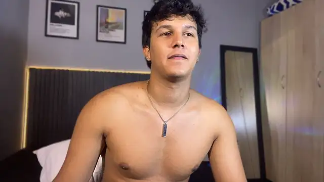 Leo_Savage_ Live XXX-chat