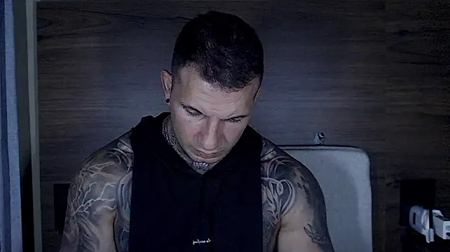 Shane_Clay Chat XXX live