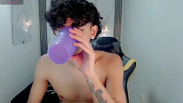 FUNNY_DICK_ XXX чат на живо