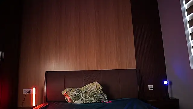 VikkiLustfull's Live XXX Chat