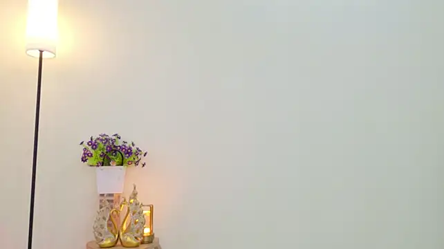IreneIrene Adlı Modelin Canlı XXX Sohbeti