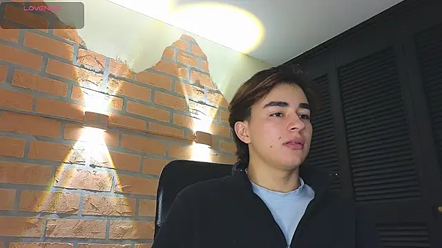 Connorr_01 – Naživo XXX chat