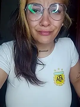 kuramaqueen Adlı Modelin Canlı XXX Sohbeti