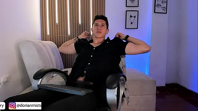 Dorianmistery2322_'s Webcam Show