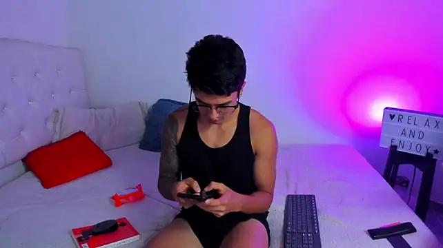 Caramelo_Bryan – Naživo XXX chat