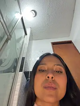 Chatroom XXX en direct de littlee_Lucy