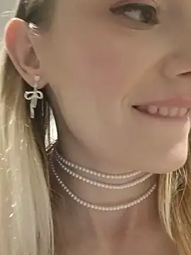 צ'אט XXX בשידור חי של Chloe_StClaire