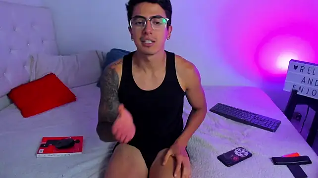 Caramelo_Bryan – Live XXX-chat