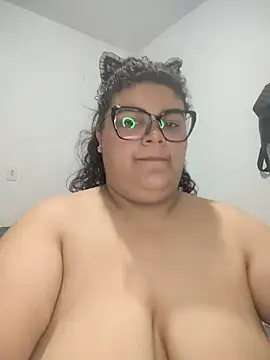 Alaia99's Live XXX Chat