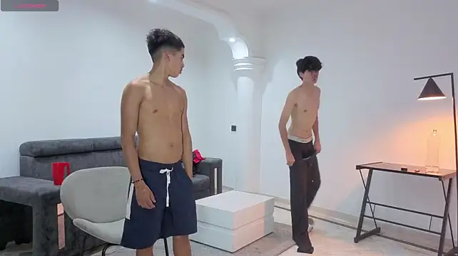 hot_house1 XXX чат на живо