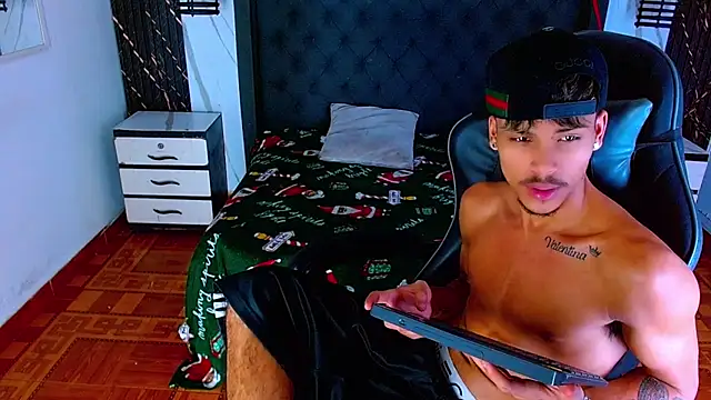 Angel_foxc13のライブXXXチャット