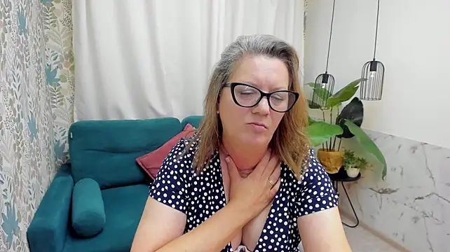 LeaPure Live XXX Chat