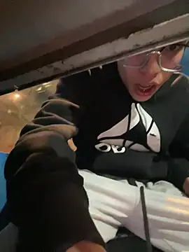 Czat XXX na żywo – Andres_boy252
