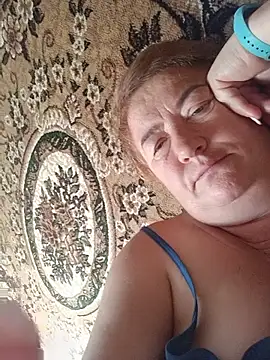 NikaLove49011's Live Chat Room