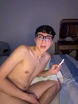 CamiRojas_boy Adlı Modelin Canlı XXX Sohbeti