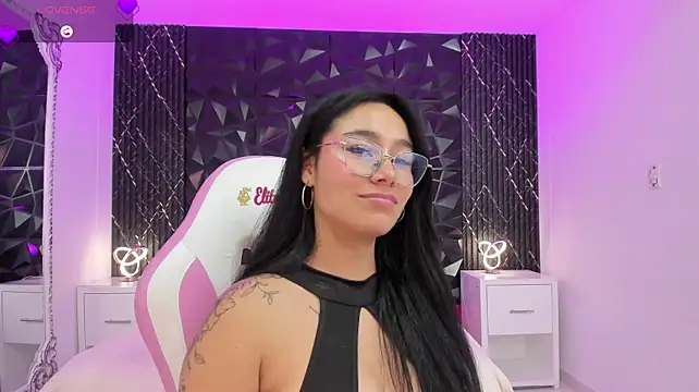 AnaiaClarck's Live XXX Chat