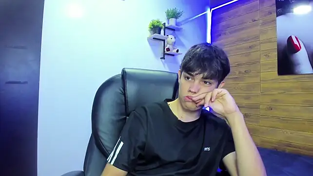 ivan_cooper's Live XXX Chat
