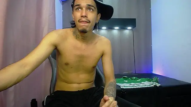 Tayson_Hot Live XXX-chat