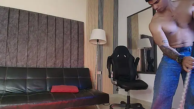Chatroom XXX en direct de ANDRES_STUD