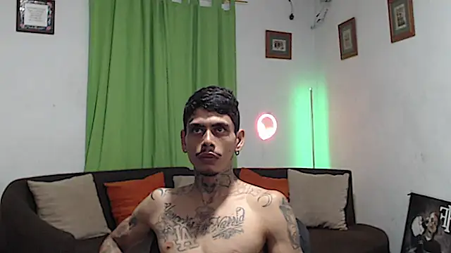 Chat +18 de alpha_zom ao vivo