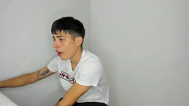 The_beby_guy's Live XXX Chat