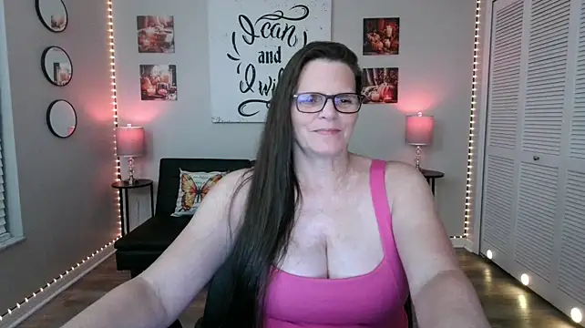 ClassySamantha élő XXX-chatje