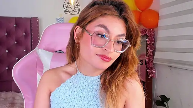 Онлайн чат XXX Emily_fiori