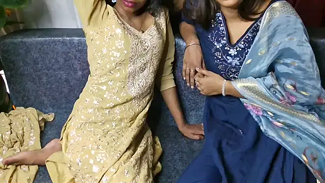 wild_saanvi live XXX chat