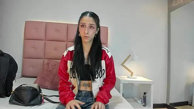 lhiamfitt10 Adlı Modelin Canlı XXX Sohbeti