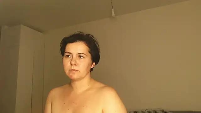 M1ssShyMira's Live XXX Chat