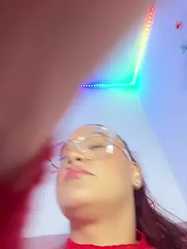 צ'אט XXX בשידור חי של keirabbw