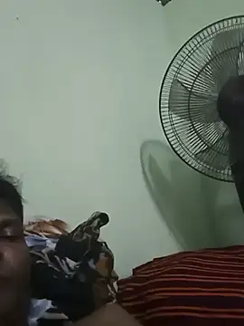 XXX chat uživo modela chandrasirik