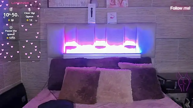 mia_devine_ 即時 XXX 聊天