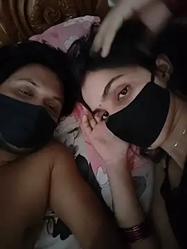 Chat +18 de AriaVelvet_96 ao vivo