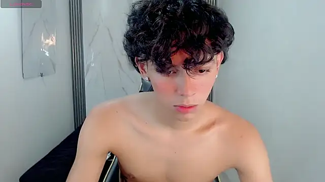 FUNNY_DICK_ Adlı Modelin Canlı XXX Sohbeti