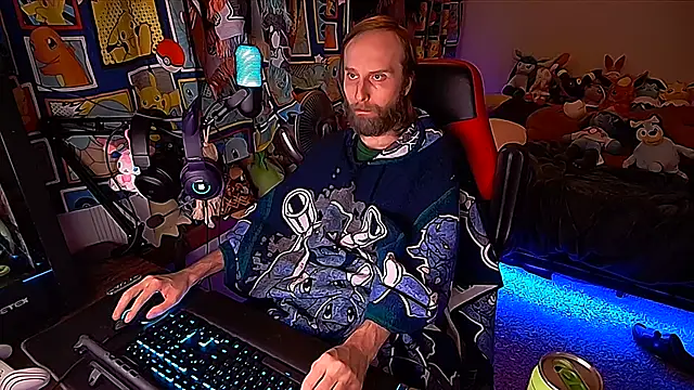 MrFrizby6211's Live XXX Chat