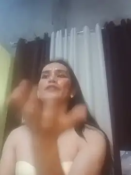 HornyKerujieTrans Chat XXX in diretta