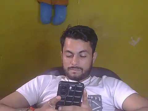 Stubborndesiboy's Live XXX Chat