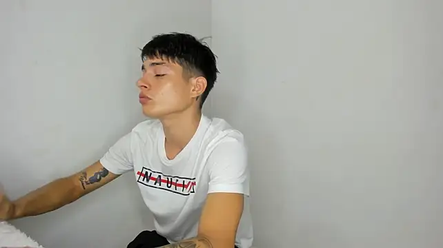 Онлайн чат XXX The_beby_guy