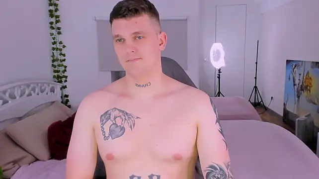 Онлайн чат XXX HotVanee